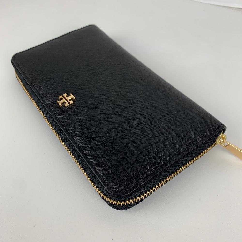 Tory Burch Black Wallet with Gold Details - Picture 4 of 7